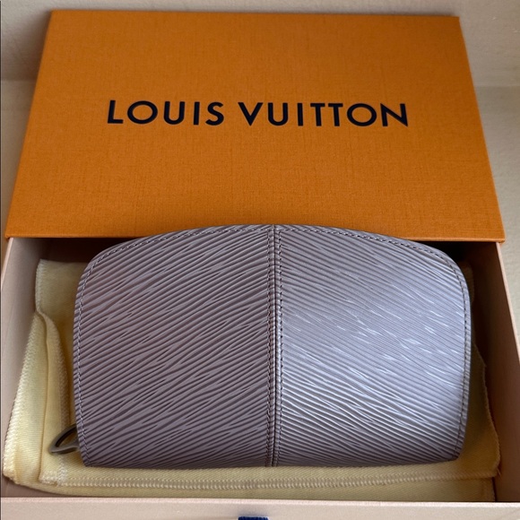Vintage Louis Vuitton Lilac Epi Demi Lune Zip Wallet with box and dustbag VI0031 - Picture 3 of 17